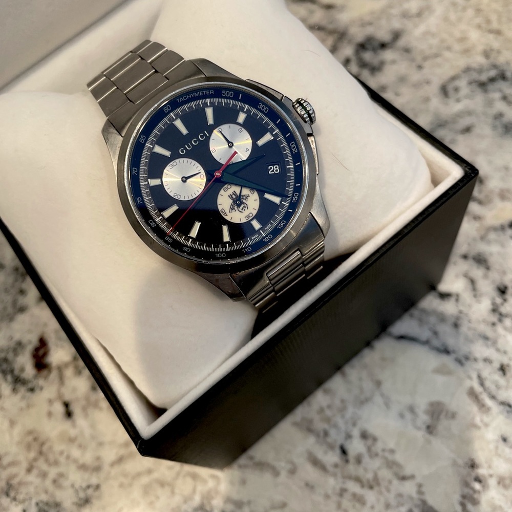 Men’s Gucci watch